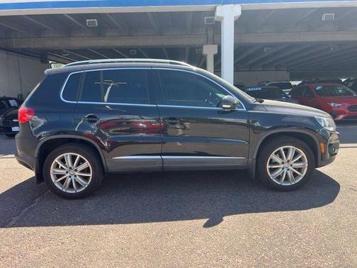 Deep Black 2014 Volkswagen Tiguan 4MOTION Auto SEL