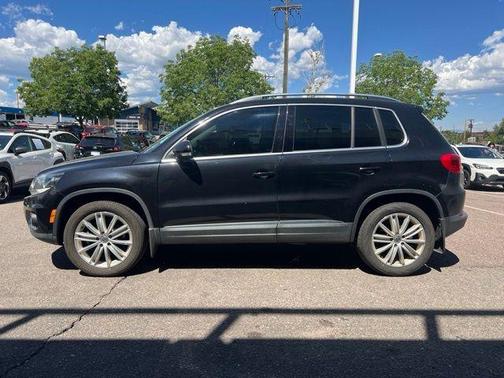 Deep Black 2014 Volkswagen Tiguan 4MOTION Auto SEL