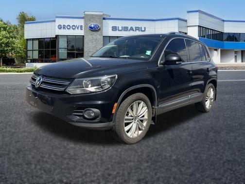 Deep Black 2014 Volkswagen Tiguan 4MOTION Auto SEL