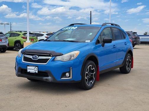 Hyper Blue 2017 Subaru Crosstrek 2.0i
