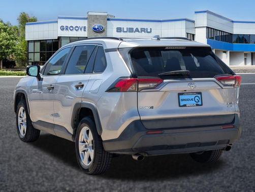 Silver Sky Metallic 2019 Toyota RAV4 XLE