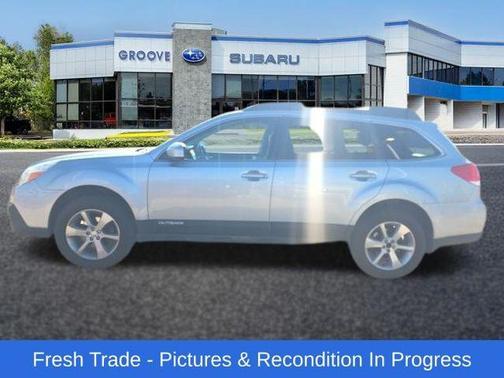 Ice Silver Metallic 2014 Subaru Outback 2.5i Limited