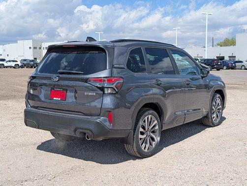 Magnetite Gray Metallic 2026 Subaru Forester Touring