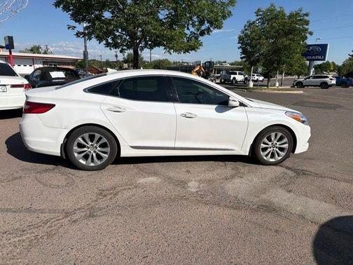 Porcelain White Pearl 2012 Hyundai Azera Base