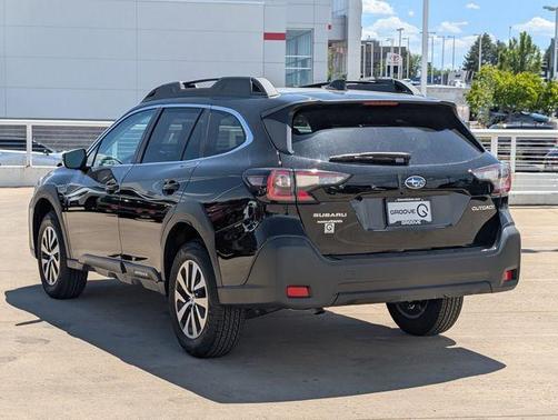 Crystal Black Silica 2025 Subaru Outback Premium