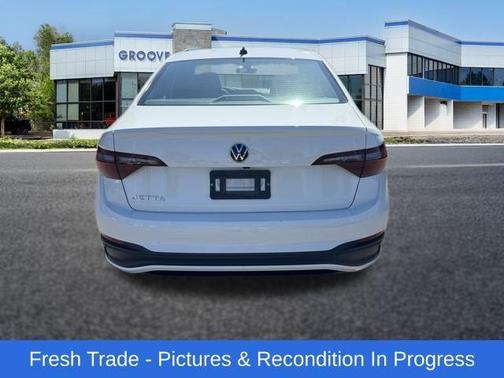 Pure White 2024 Volkswagen Jetta 1.5T Sport