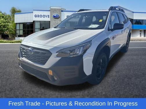 Crystal White Pearl 2022 Subaru Outback Wilderness