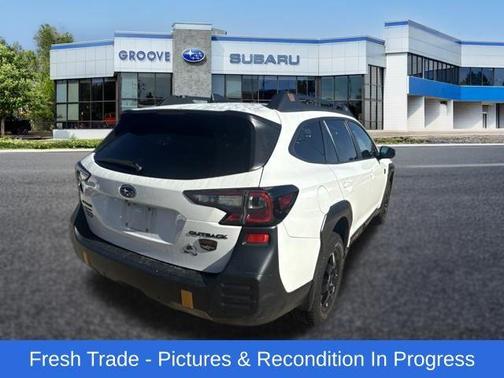 Crystal White Pearl 2022 Subaru Outback Wilderness