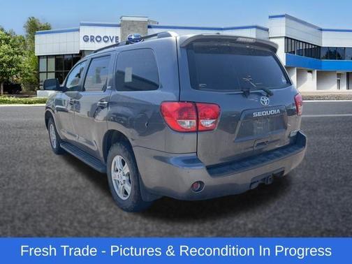 Magnetic Gray Metallic 2014 Toyota Sequoia SR5