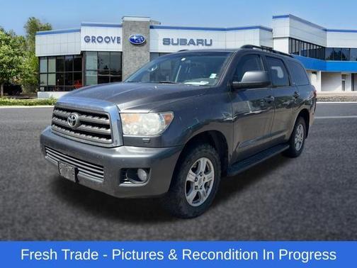 Magnetic Gray Metallic 2014 Toyota Sequoia SR5