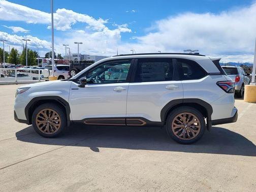 Crystal White Pearl 2025 Subaru Forester Hybrid Sport