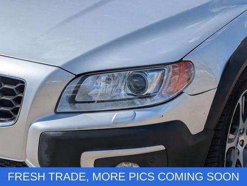 Bright Silver Metallic 2015 Volvo XC70 T6