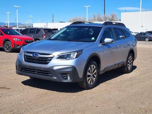 Ice Silver Metallic 2020 Subaru Outback Premium