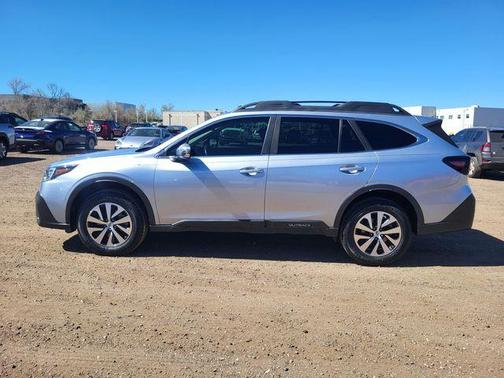 Ice Silver Metallic 2020 Subaru Outback Premium