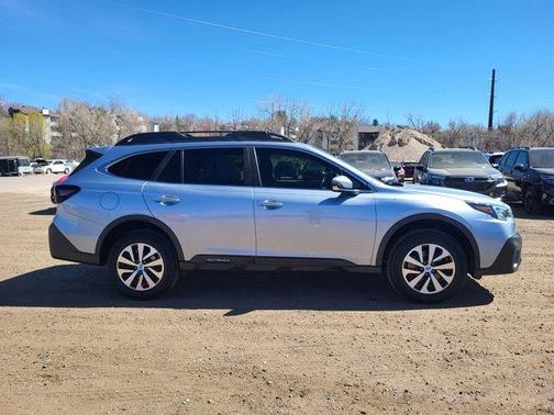 Ice Silver Metallic 2020 Subaru Outback Premium