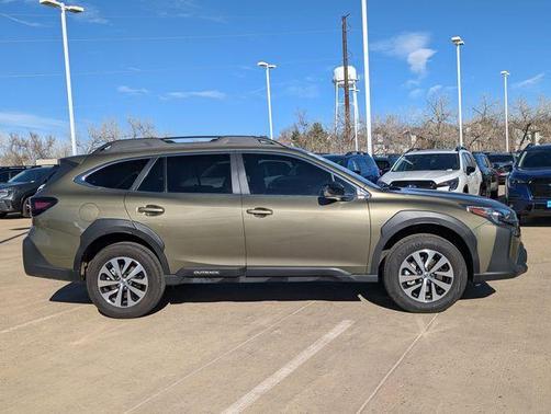 2025 Subaru Outback Premium