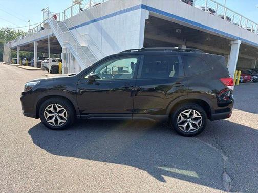 Crystal Black Silica 2019 Subaru Forester Premium