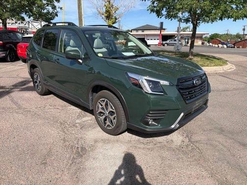 Cascade Green Silica 2024 Subaru Forester Premium