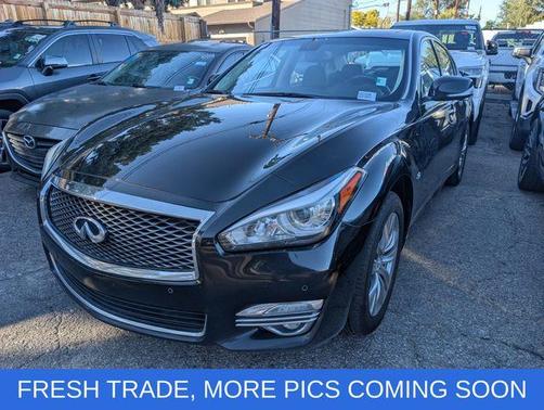 2018 INFINITI Q70 3.7X LUXE