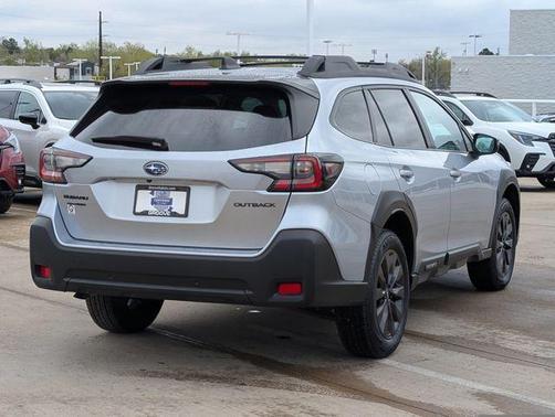 Ice Silver Metallic 2025 Subaru Outback Onyx Edition
