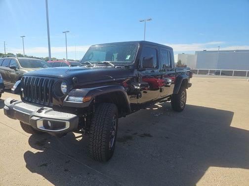 Black Clearcoat 2020 Jeep Gladiator Sport