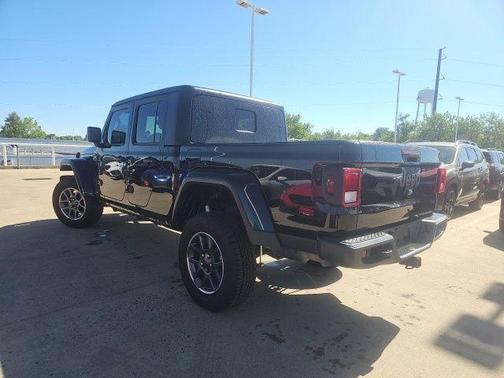 Black Clearcoat 2020 Jeep Gladiator Sport