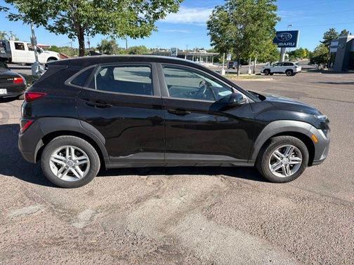 Ultra Black 2022 Hyundai KONA SE