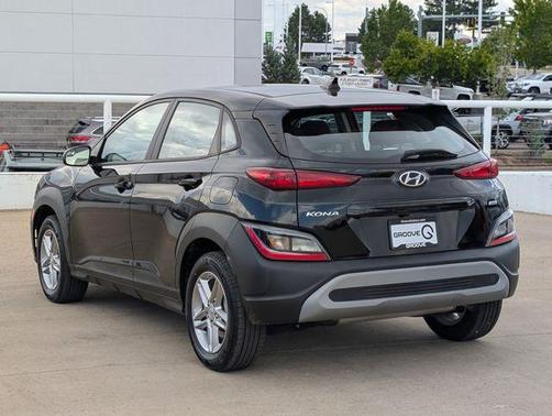 Ultra Black 2022 Hyundai KONA SE
