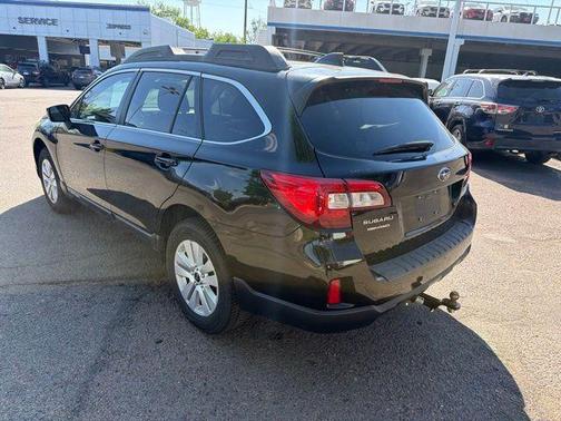 Crystal Black Silica 2017 Subaru Outback 2.5i Premium