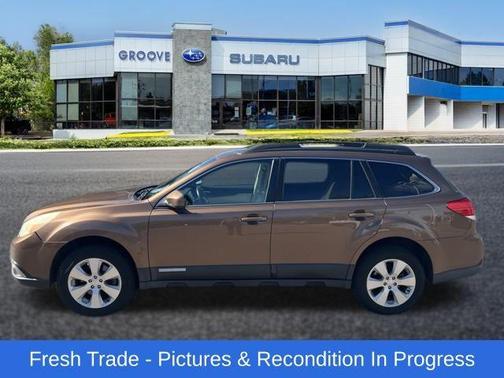 Caramel Bronze Pearl 2011 Subaru Outback 3.6R Limited
