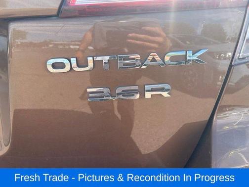 Caramel Bronze Pearl 2011 Subaru Outback 3.6R Limited