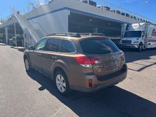 Caramel Bronze Pearl 2011 Subaru Outback 3.6R Limited