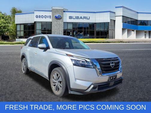 2023 Nissan Pathfinder SV
