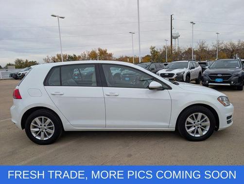 2015 Volkswagen Golf TSI S 4-Door