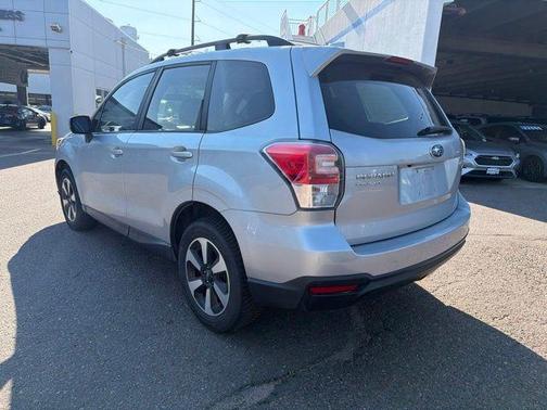 Ice Silver Metallic 2017 Subaru Forester 2.5i Premium