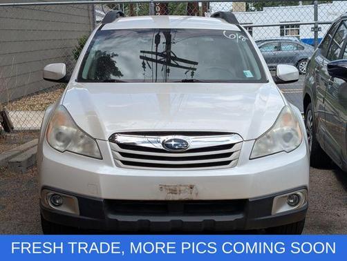 White 2012 Subaru Outback 2.5i Premium