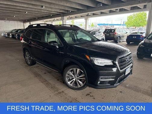 Crystal Black Silica 2021 Subaru Ascent Limited 8-Passenger
