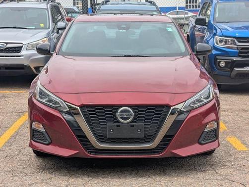 Scarlet Ember 2020 Nissan Altima 2.0 SR