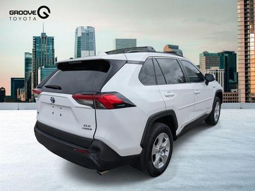 2020 Toyota RAV4 Hybrid XLE