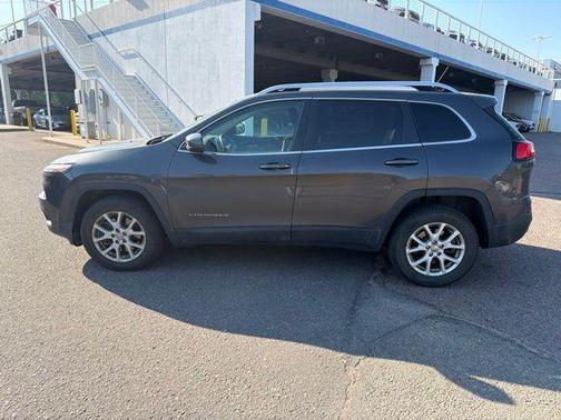 Granite Crystal Clearcoat Metallic 2014 Jeep Cherokee Latitude