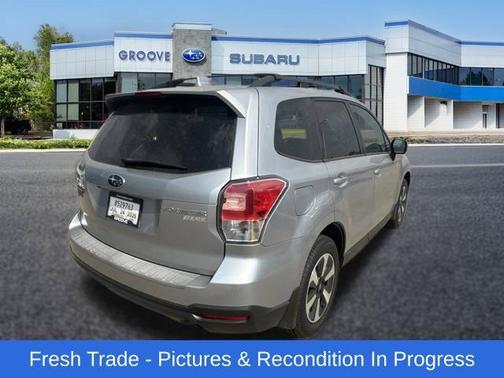 Ice Silver Metallic 2017 Subaru Forester 2.5i Premium