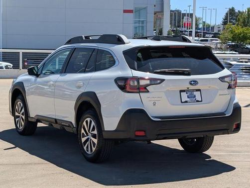 Crystal White Pearl 2025 Subaru Outback Premium