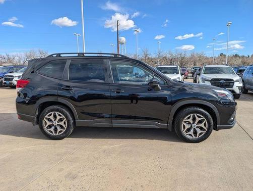 2023 Subaru Forester Premium