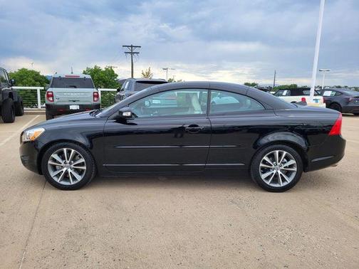 2011 Volvo C70 T5