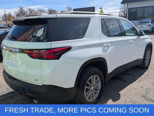 2022 Chevrolet Traverse LT Cloth