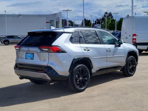 2024 Toyota RAV4 Hybrid SE