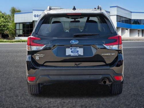 Crystal Black Silica 2023 Subaru Forester Limited