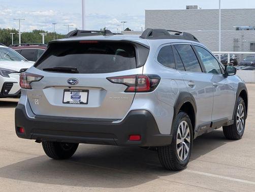 Ice Silver Metallic 2025 Subaru Outback Premium