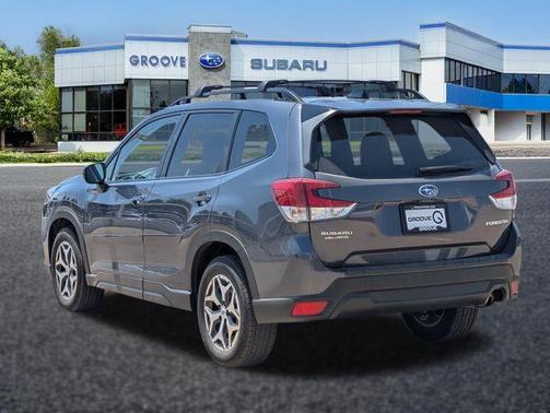 Magnetite Gray Metallic 2024 Subaru Forester Premium