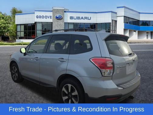 Ice Silver Metallic 2017 Subaru Forester 2.5i Premium